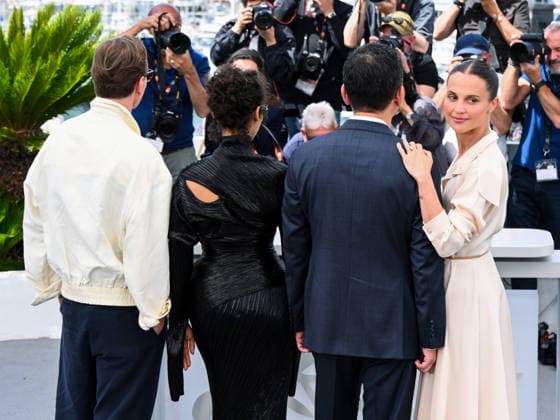 IPA84824567 - Cannes, 79th Cannes Film Festival 2026, day 7. Photocall of HOPE Pictured: Michael Fassbender, Taylor Russell, Na Hong-jin and Alicia Vikander  Copyright: xAlbertoxTerenghix xPoolxPhotoxEventsx07x 84824567