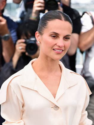 IPA84823704 - Cannes, 79th Cannes Film Festival 2026, day 7. Photocall of HOPE Pictured: Alicia Vikander  Copyright: xAlbertoxTerenghix xPoolxPhotoxEventsx07x 84823704