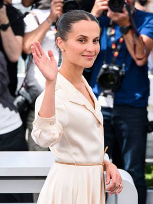 IPA84823718 - Cannes, 79th Cannes Film Festival 2026, day 7. Photocall of HOPE Pictured: Alicia Vikander  Copyright: xAlbertoxTerenghix xPoolxPhotoxEventsx07x 84823718