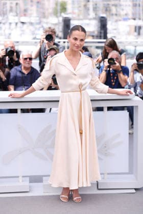 Cannes - Hope Photocall JD Alicia Vikander attend the photocall of the film Hope during the 79th annual Cannes Film Festival at Palais des Festivals on May 18, 2026 in Cannes, France. Photo by Jerome Domine ABACAPRESS.COM Cannes France  Copyright: xDominexJerome ABACAx