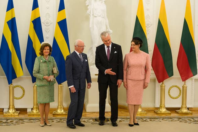 King Carl XVI Gustaf of Sweden - Lithuanian President Gitanas Nauseda meeting in Vilnius VILNIUS, LITHUANIA - MAY 18: King Carl XVI Gustaf and Queen Silvia of Sweden meet with Lithuanian President Gitanas Nauseda and First Lady Diana Nausediene at the Presidential Palace in Vilnius, Lithuania on May 18, 2026. Yauhen Yerchak Anadolu Vilnius Lithuania. Editorial use only. Please get in touch for any other usage.  Copyright: x2026xAnadoluxYauhenxYerchakx