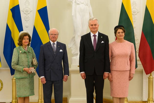 King Carl XVI Gustaf of Sweden - Lithuanian President Gitanas Nauseda meeting in Vilnius VILNIUS, LITHUANIA - MAY 18: King Carl XVI Gustaf and Queen Silvia of Sweden meet with Lithuanian President Gitanas Nauseda and First Lady Diana Nausediene at the Presidential Palace in Vilnius, Lithuania on May 18, 2026. Yauhen Yerchak Anadolu Vilnius Lithuania. Editorial use only. Please get in touch for any other usage.  Copyright: x2026xAnadoluxYauhenxYerchakx