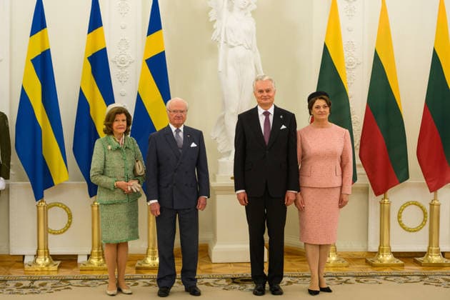 King Carl XVI Gustaf of Sweden - Lithuanian President Gitanas Nauseda meeting in Vilnius VILNIUS, LITHUANIA - MAY 18: King Carl XVI Gustaf and Queen Silvia of Sweden meet with Lithuanian President Gitanas Nauseda and First Lady Diana Nausediene at the Presidential Palace in Vilnius, Lithuania on May 18, 2026. Yauhen Yerchak Anadolu Vilnius Lithuania. Editorial use only. Please get in touch for any other usage.  Copyright: x2026xAnadoluxYauhenxYerchakx
