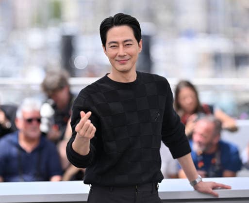 79th Cannes Film Festival: Hope photocall CANNES, FRANCE - MAY 18: South Korean actor Zo In-Sung poses during a photocall for the film Hope at the 79th edition of the Cannes Film Festival in Cannes, France on May 18, 2026. Mustafa Yalcin Anadolu Cannes France. Editorial use only. Please get in touch for any other usage.  Copyright: x2026xAnadoluxMustafaxYalcinx
