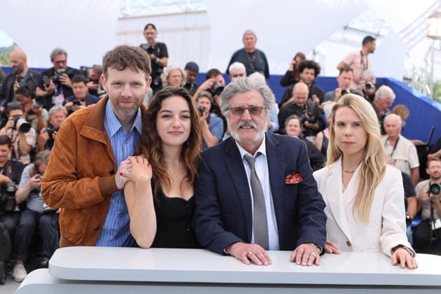 Antoine Reinartz, Luàna Bajrami, Daniel Auteuil et Camille Lugan at the photocall of the film La Troisième Nuit When The Night Falls at the 79th International Film Festival in Cannes, France on May 18, 2026 Jacovides Moreau Bestimage La Troisième Nuit When The Night Falls photocall at the 79th annual Cannes Film Festival at Palais des Festivals on May 18, 2026 in Cannes, France Cannes France  Copyright: xJACOVIDES-MOREAUx xBESTIMAGExJACOVIDES-MOREAUx xBESTIMAGEx