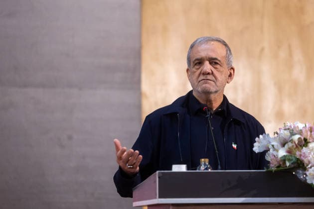 President Masoud Pezeshkian speaks at a gathering of public relations officials in Tehran, Iran - 18 May 2026 Iranian President Masoud Pezeshkian, speaks during a gathering of public relations officials in Tehran. Tehran Iran Copyright: xFoadxAshtarix xSOPAxImagesx FASHTARI-8363
