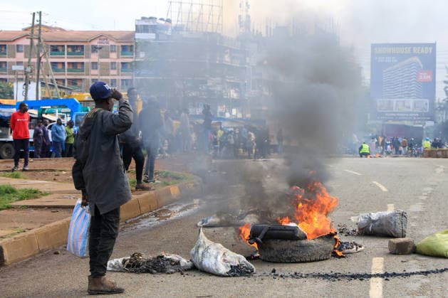 Protest against rising fuel in Nairobi NAIROBI, KENYA - MAY 18: Demonstrators block traffic on some roads by burning tires during a protest against rising fuel in Nairobi, Kenya on May 18, 2026. Lucas Mukasa Anadolu Nairobi Kenya. Editorial use only. Please get in touch for any other usage.  Copyright: x2026xAnadoluxLucasxMukasax