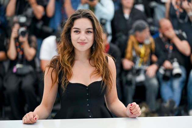 Internationale Filmfestspiele von Cannes, La Troisieme Nuit Photocall #5 79ème Festival International du Film de Cannes Photocall of the film La Troisième Nuit 79th Cannes International Film Festival Photocall of the film The Third Night 456311 2026 05 18 Bajrami, Luana  Copyright: xSergexArnalx xStarfacex STAR_456311_007