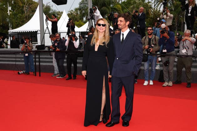 Internationale Filmfestspiele von Cannes, The Unknown Premiere #4 May 18, 2026, Cannes, Cote D azur, France: VIRGINIE EFIRA and NIELS SCHNEIDER on the red carpet for the screening of THE UNKNOWN at the 79th Annual Cannes Film Festival at Palais des Festivals in Cannes, France Cannes France - ZUMAc179 20260518_zep_c179_010 Copyright: xMickaelxChavetx