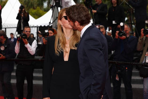 Internationale Filmfestspiele von Cannes, The Unknown Premiere #4 May 18, 2026, Cannes, Cote D azur, France: VIRGINIE EFIRA and NIELS SCHNEIDER on the red carpet for the screening of THE UNKNOWN at the 79th Annual Cannes Film Festival at Palais des Festivals in Cannes, France Cannes France - ZUMAc179 20260518_zep_c179_008 Copyright: xMickaelxChavetx