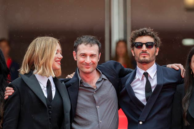 Internationale Filmfestspiele von Cannes, The Unknown Premiere #4 Cannes L’Inconnue (The Unknown) Carpet EB French actress Lea Seydoux, French director and screenwriter Arthur Harari and French-Canadian actor Niels Schneider during the 79th Cannes International Film Festival in Cannes, France on May 18, 2026, the film selected in the Official Competition.Photo by Eliot Blondet ABACAPRESS.COM Cannes France France  Copyright: xBlondetxEliot ABACAx