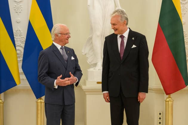 Sweden’s King Carl XVI Gustaf and Queen Silvia are on an official visit in Vilnius, Lithuania - 18 MAY 2026. Sweden’s King, Carl XVI Gustaf and Lithuanian President, Gitanas Nauseda seen during their meeting at the Presidential Palace. Sweden’s King Carl XVI Gustaf and Queen Silvia are on an official visit to Lithuania. On Monday, they met with Lithuanian President Gitanas Nauseda and First Lady Diana Nausediene at the Presidential Palace in Vilnius. Vilnius Lithuania Copyright: xYauhenxYerchakx xSOPAxImagesx king_and_queen_of_sweden_vilnius_4331