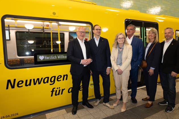 Kai Wegner, Regierender Bürgermeister; BVG feiert neue Flotte für die Berliner U-Bahnlinien U5 und U9, am 18.05.2026 in Berlin, (U-Bahn Alexander Platz), Deutschland *** Kai Wegner, Governing Mayor BVG celebrates new fleet for the Berlin underground lines U5 and U9, on 18 05 2026 in Berlin, U Bahn Alexander Platz , Germany