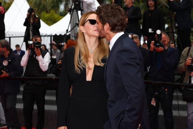Internationale Filmfestspiele von Cannes, The Unknown Premiere #4 May 18, 2026, Cannes, Cote D azur, France: VIRGINIE EFIRA and NIELS SCHNEIDER on the red carpet for the screening of THE UNKNOWN at the 79th Annual Cannes Film Festival at Palais des Festivals in Cannes, France Cannes France  - ZUMAc179 20260518_zep_c179_011 Copyright: xMickaelxChavetx