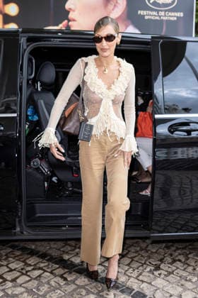 Celebrity, Internationale Filmfestspiele von Cannes, Stars am Hotel Martinez Cannes Bella Hadid exits Martinez MP Cannes, France- May 18: Bella Hadid arrives to the Martinez Hotel during 79th Festival of Cannes, on May 18, 2026 in Cannes, France. Photo by Marco Piovanotto Abacapress.com Cannes France  Copyright: xPiovanottoxMarco ABACAx