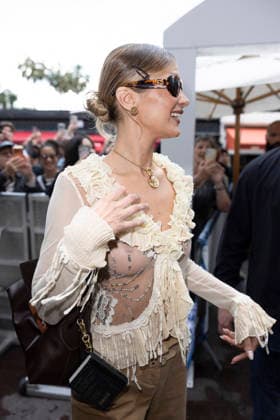 Celebrity, Internationale Filmfestspiele von Cannes, Stars am Hotel Martinez Cannes Bella Hadid exits Martinez MP Cannes, France- May 18: Bella Hadid arrives to the Martinez Hotel during 79th Festival of Cannes, on May 18, 2026 in Cannes, France. Photo by Marco Piovanotto Abacapress.com Cannes France  Copyright: xPiovanottoxMarco ABACAx
