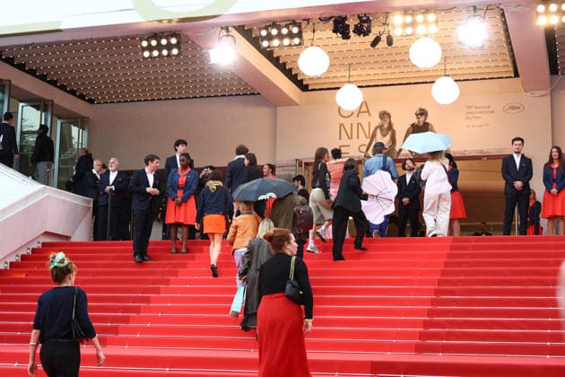 Internationale Filmfestspiele von Cannes, The Unknown Premiere #4 May 18, 2026, Cannes, Cote D azur, France: It is raining in Cannes for the red carpet for the screening of THE UNKNOWN at the 79th Annual Cannes Film Festival at Palais des Festivals in Cannes, France Cannes France - ZUMAc179 20260518_zep_c179_041 Copyright: xMickaelxChavetx