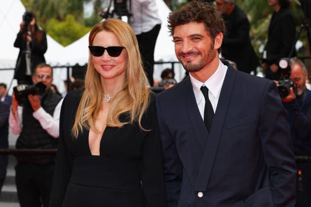 Internationale Filmfestspiele von Cannes, The Unknown Premiere #4 May 18, 2026, Cannes, Cote D azur, France: NIELS SCHNEIDER and VIRGINIE EFIRA on the red carpet for the screening of THE UNKNOWN at the 79th Annual Cannes Film Festival at Palais des Festivals in Cannes, France Cannes France - ZUMAc179 20260518_zep_c179_024 Copyright: xMickaelxChavetx
