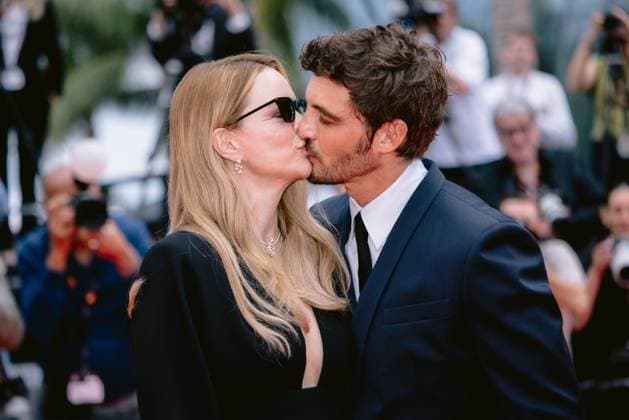 Internationale Filmfestspiele von Cannes, The Unknown Premiere #4 79ème Festival International du Film de Cannes Montée des marches du film L inconnue 79th International Cannes Film Festival Red Carpet with L inconnue cast 456336 2026 05 18 Alpes Maritimes Cannes France Efira, Virginie Schneider, Niels  Copyright: xTerencexBaelenx STAR_456336_038