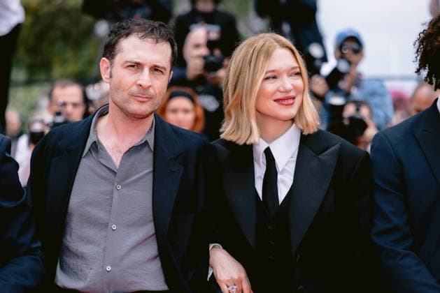 Internationale Filmfestspiele von Cannes, The Unknown Premiere #4 79ème Festival International du Film de Cannes Montée des marches du film L inconnue 79th International Cannes Film Festival Red Carpet with L inconnue cast 456336 2026 05 18 Alpes Maritimes Cannes France Seydoux, Léa Harari, Arthur  Copyright: xTerencexBaelenx STAR_456336_043