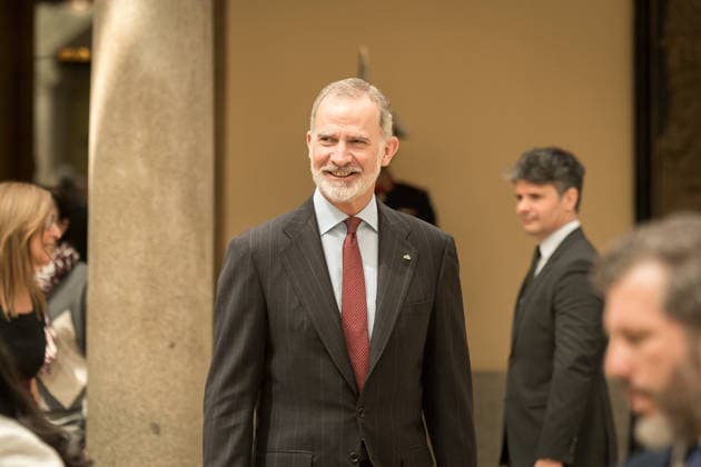 The King presents the 10th Enrique V Iglesias Award for the Development of the Ibero-American Business Space King Felipe VI presents the 10th Enrique V Iglesias Award for the Development of the Ibero-American Business Space to the Luksic family for their business career, at the Royal Palace of El Pardo, on May 18, 2026, in Madrid Spain The award highlights the work of personalities who contribute in an extraordinary way to the evolution and development of the Ibero-American countries The Luksic family has been recognized for its enormous business career in Chile, where today it has participation in mining, banking, transportation, beverages, manufacturing and energy, where it currently has interests in mining, banking, transportation, beve Copyright: xDiegoxRadamà sx 7531942