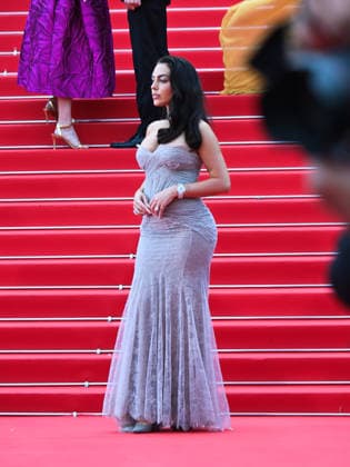 Internationale Filmfestspiele von Cannes, Fjord Premiere #2 IPA84833875 - Cannes, 79th Cannes Film Festival 2026, evening 7. red carpet of FJORD In the photo: GEORGINA RODRIGUEZ  Copyright: xManuelexMangiarottix xPoolxPhotoxEventsx07x 84833875