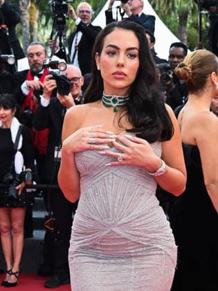 Internationale Filmfestspiele von Cannes, Fjord Premiere #2 IPA84834023 - Cannes, 79th Cannes Film Festival 2026, evening 7. red carpet of FJORD In the photo: GEORGINA RODRIGUEZ  Copyright: xManuelexMangiarottix xPoolxPhotoxEventsx07x 84834023