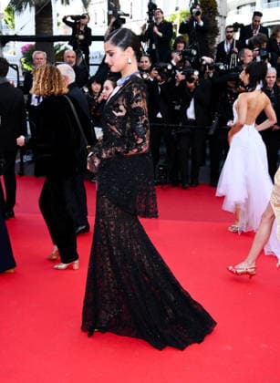 Internationale Filmfestspiele von Cannes, Fjord Premiere #5 IPA84834580 - Cannes, 79th Cannes Film Festival 2026, evening 7. red carpet of FJORD. Pictured: Taylor Hill  Copyright: xTerenghi Ipa-Agency.netx xPoolxPhotoxEventsx07x 84834580