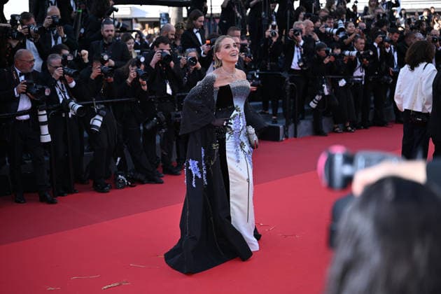 Internationale Filmfestspiele von Cannes, Fjord Premiere #5 79th Cannes Film Festival: Fjord screening CANNES, FRANCE - MAY 18: US actress Sharon Stone arrives for the screening of the film Fjord at the 79th edition of the Cannes Film Festival in Cannes, France on May 18, 2026. Mustafa Yalcin Anadolu Cannes France. Editorial use only. Please get in touch for any other usage.  Copyright: x2026xAnadoluxMustafaxYalcinx
