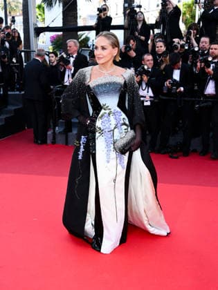 Internationale Filmfestspiele von Cannes, Fjord Premiere #5 IPA84835234 - Cannes, 79th Cannes Film Festival 2026, evening 7. red carpet of FJORD. Pictured: Sharon Stone  Copyright: xTerenghi Ipa-Agency.netx xPoolxPhotoxEventsx07x 84835234