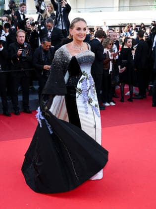 Internationale Filmfestspiele von Cannes, Fjord Premiere #6 IPA84835941 - Cannes, 79th Cannes Film Festival 2026, evening 7. red carpet of FJORD. Pictured: Sharon Stone  Copyright: xTerenghi Ipa-Agency.netx xPoolxPhotoxEventsx07x 84835941