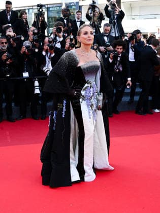 Internationale Filmfestspiele von Cannes, Fjord Premiere #6 IPA84835993 - Cannes, 79th Cannes Film Festival 2026, evening 7. red carpet of FJORD. Pictured: Sharon Stone  Copyright: xTerenghi Ipa-Agency.netx xPoolxPhotoxEventsx07x 84835993