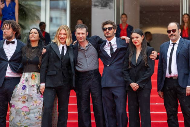 Internationale Filmfestspiele von Cannes, The Unknown Premiere #6 Laurent Senechal, Shanti Masud, Léa Seydoux, Lucas Harari, Niels Schneider, Lilith Grasmug et Nicolas Anthomé Montée des marches du film Linconnue lors du 79ème Festival International du Film de Cannes, le 18 mai 2026 Olivier Borde Bestimage Red carpet for The unknown at the 79th Cannes International Film Festival on May 18, 2026 Cannes France  Copyright: xOLIVIERxBORDEx xBESTIMAGExOLIVIERxBORDEx xBESTIMAGEx