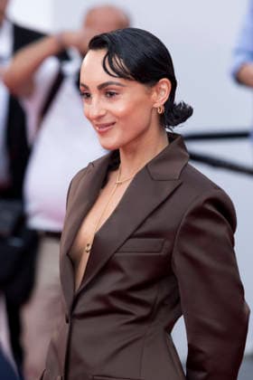 Internationale Filmfestspiele von Cannes, The Unknown Premiere #6 Barbara Pravi Montée des marches du film Linconnue lors du 79ème Festival International du Film de Cannes, le 18 mai 2026 Olivier Borde Bestimage Red carpet for The unknown at the 79th Cannes International Film Festival on May 18, 2026 Cannes France  Copyright: xOLIVIERxBORDEx xBESTIMAGExOLIVIERxBORDEx xBESTIMAGEx
