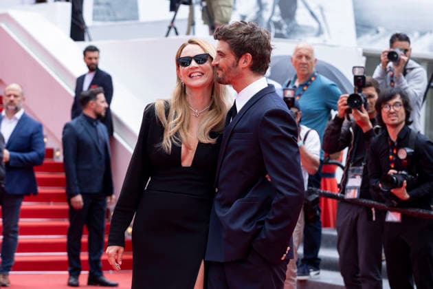 Internationale Filmfestspiele von Cannes, The Unknown Premiere #6 Virginie Efira et Niels Schneider Montée des marches du film Linconnue lors du 79ème Festival International du Film de Cannes, le 18 mai 2026 Olivier Borde Bestimage Red carpet for The unknown at the 79th Cannes International Film Festival on May 18, 2026 Cannes France  Copyright: xOLIVIERxBORDEx xBESTIMAGExOLIVIERxBORDEx xBESTIMAGEx