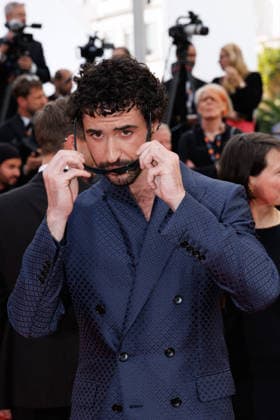 Internationale Filmfestspiele von Cannes, Fjord Premiere #7 Jordan Firstman Montée des marches du film Fjord lors du 79ème Festival International du Film de Cannes, le 18 mai 2026 Jacovides Moreau Bestimage Red carpet for Fjord at the 79th Cannes International Film Festival on May 18, 2026 Cannes France  Copyright: xJACOVIDES-MOREAUx xBESTIMAGExJACOVIDES-MOREAUx xBESTIMAGEx