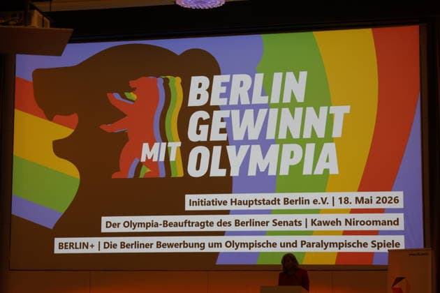 Kai Wegner, Regierender Bürgermeister, Kaweh Niroomand ; Bewerbung Berlins für die Olympischen Spiele, Initiative Hauptstadt Berlin e.V. , am 18.05.2026 in Berlin, (Grand Hyatt), Deutschland *** Kai Wegner, Governing Mayor, Kaweh Niroomand Berlins bid for the Olympic Games, Initiative Hauptstadt Berlin e V , on 18 05 2026 in Berlin, Grand Hyatt , Germany