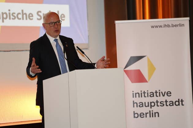 Kai Wegner, Regierender Bürgermeister, Kaweh Niroomand ; Bewerbung Berlins für die Olympischen Spiele, Initiative Hauptstadt Berlin e.V. , am 18.05.2026 in Berlin, (Grand Hyatt), Deutschland *** Kai Wegner, Governing Mayor, Kaweh Niroomand Berlins bid for the Olympic Games, Initiative Hauptstadt Berlin e V , on 18 05 2026 in Berlin, Grand Hyatt , Germany