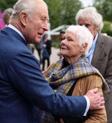 King Charles III attends the 2026 RHS Chelsea Flower Show Britain s King Charles III talks with actor Judi Dench at the 2026 RHS Chelsea Flower Show in London on May 18, 2026., Credit:ADRIAN DENNIS PA ROTA - B68 Avalon United Kingdom, London  Copyright: xADRIANxDENNISx xPAxROTAx-xB68x xAvalonx 1100160343