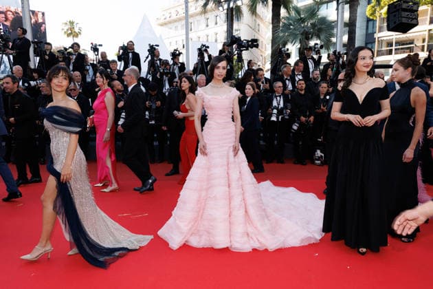 Internationale Filmfestspiele von Cannes, Fjord Premiere #9 Sofia Carson Montée des marches du film Fjord lors du 79ème Festival International du Film de Cannes, le 18 mai 2026 Jacovides Moreau Bestimage Red carpet for Fjord at the 79th Cannes International Film Festival on May 18, 2026 Cannes France  Copyright: xJACOVIDES-MOREAUx xBESTIMAGExJACOVIDES-MOREAUx xBESTIMAGEx
