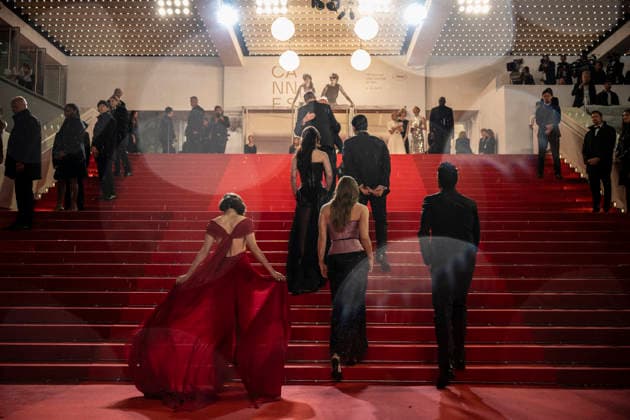 Cannes Her Private Hell Red Carpet EB Havana Rose Liu, Sophie Thatcher, Nicolas Winding Refn, Charles Melton, Kristine Froseth and Diego Calva attend the Her Private Hell screening during the 79th annual Cannes Film Festival at Palais des Festivals on May 18, 2026 in Cannes, France. Photo by Eliot Blondet ABACAPRESS.COM Cannes France France  Copyright: xBlondetxEliot ABACAx