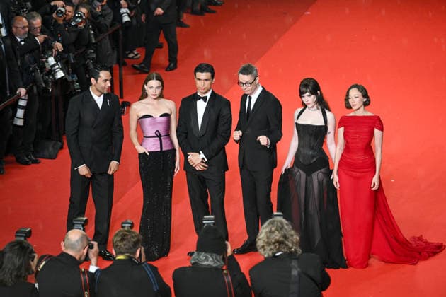 79ème Festival International du Film de Cannes Montée des marches du film Her Private Hell 79th International Cannes Film Festival Red Carpet for Her Private Hell movie 456364 2026 05 18 Cannes France Thatcher, Sophie Froseth, Kristine Winding Refn, Nicolas Melton, Charles  Copyright: xSergexArnalx xStarfacex STAR_456364_001