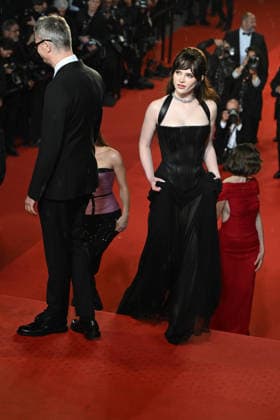 79ème Festival International du Film de Cannes Montée des marches du film Her Private Hell 79th International Cannes Film Festival Red Carpet for Her Private Hell movie 456364 2026 05 18 Cannes France Thatcher, Sophie  Copyright: xSergexArnalx xStarfacex STAR_456364_006