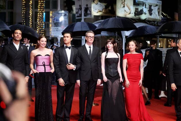 Diego Calva, Kristine Froseth, Charles Melton, Nicolas Winding Refn, Sophie Thatcher et Havana Rose Liu Montée des marches du film Her private hell lors du 79ème Festival International du Film de Cannes, le 18 mai 2026 Jacovides Moreau Bestimage Red carpet for Her private hell at the 79th Cannes International Film Festival on May 18, 2026 Cannes France  Copyright: xJACOVIDES-MOREAUx xBESTIMAGExJACOVIDES-MOREAUx xBESTIMAGEx