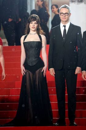 Sophie Thatcher, Nicolas Winding Refn Montée des marches du film Her private hell lors du 79ème Festival International du Film de Cannes, le 18 mai 2026 Jacovides Moreau Bestimage Red carpet for Her private hell at the 79th Cannes International Film Festival on May 18, 2026 Cannes France  Copyright: xJACOVIDES-MOREAUx xBESTIMAGExJACOVIDES-MOREAUx xBESTIMAGEx
