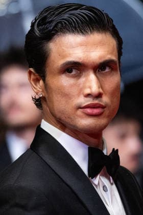 Charles Melton Montée des marches du film Her private hell lors du 79ème Festival International du Film de Cannes, le 18 mai 2026 Jacovides Moreau Bestimage Red carpet for Her private hell at the 79th Cannes International Film Festival on May 18, 2026 Cannes France  Copyright: xJACOVIDES-MOREAUx xBESTIMAGExJACOVIDES-MOREAUx xBESTIMAGEx
