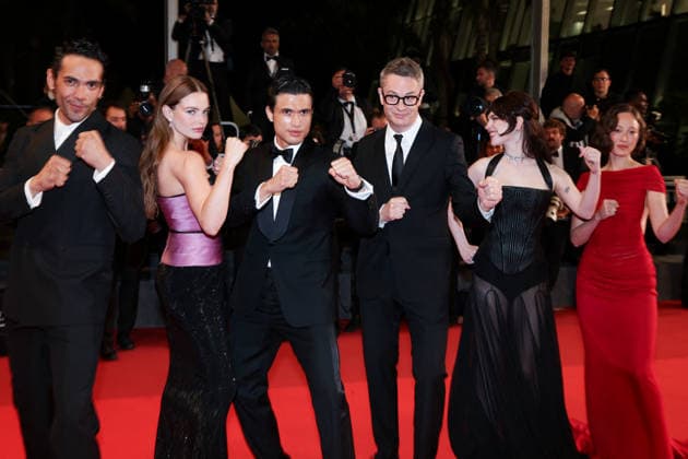 Diego Calva, Kristine Froseth, Charles Melton, Nicolas Winding Refn, Sophie Thatcher et Havana Rose Liu Montée des marches du film Her private hell lors du 79ème Festival International du Film de Cannes, le 18 mai 2026 Jacovides Moreau Bestimage Red carpet for Her private hell at the 79th Cannes International Film Festival on May 18, 2026 Cannes France  Copyright: xJACOVIDES-MOREAUx xBESTIMAGExJACOVIDES-MOREAUx xBESTIMAGEx
