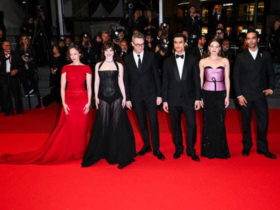 IPA84842483 - Cannes, 79th Cannes Film Festival 2026, evening 7. Red carpet of the film HER PRIVATE HELL Pictured: Havana Rose Liu, Sophie Thatcher, Nicolas Winding Refn, Charles Melton, Kristine Froseth and Diego Calva  Copyright: xAlbertoxTerenghix xPoolxPhotoxEventsx07x 84842483