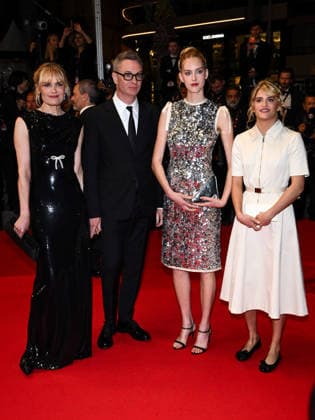 IPA84844703 - Cannes, 79th Cannes Film Festival 2026, evening 7. Red carpet of the film HER PRIVATE HELL In the photo: Liv Corfixen, Nicolas Winding Refn, Lizzielou Corfixen and Lola Corfixen  Copyright: xAlbertoxTerenghix xPoolxPhotoxEventsx07x 84844703