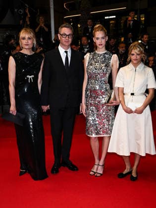 IPA84844705 - Cannes, 79th Cannes Film Festival 2026, evening 7. Red carpet of the film HER PRIVATE HELL In the photo: Liv Corfixen, Nicolas Winding Refn, Lizzielou Corfixen and Lola Corfixen  Copyright: xAlbertoxTerenghix xPoolxPhotoxEventsx07x 84844705